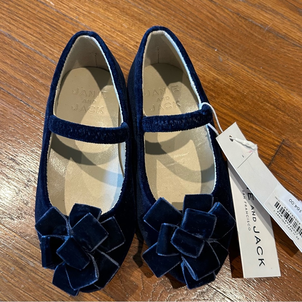 NWT Janie and Jack girls navy velvet special occasion shoe